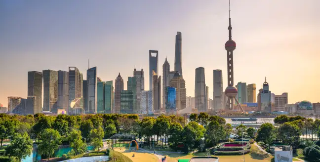 самая высокая телебашня в китае