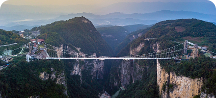  Стеклянный мост Beyond Skywalk Nangshi